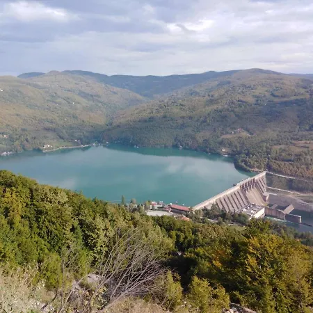 Tutic 1 I 2 Pensjonat Mitrovac