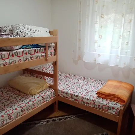 Tutic 1 I 2 3* Mitrovac